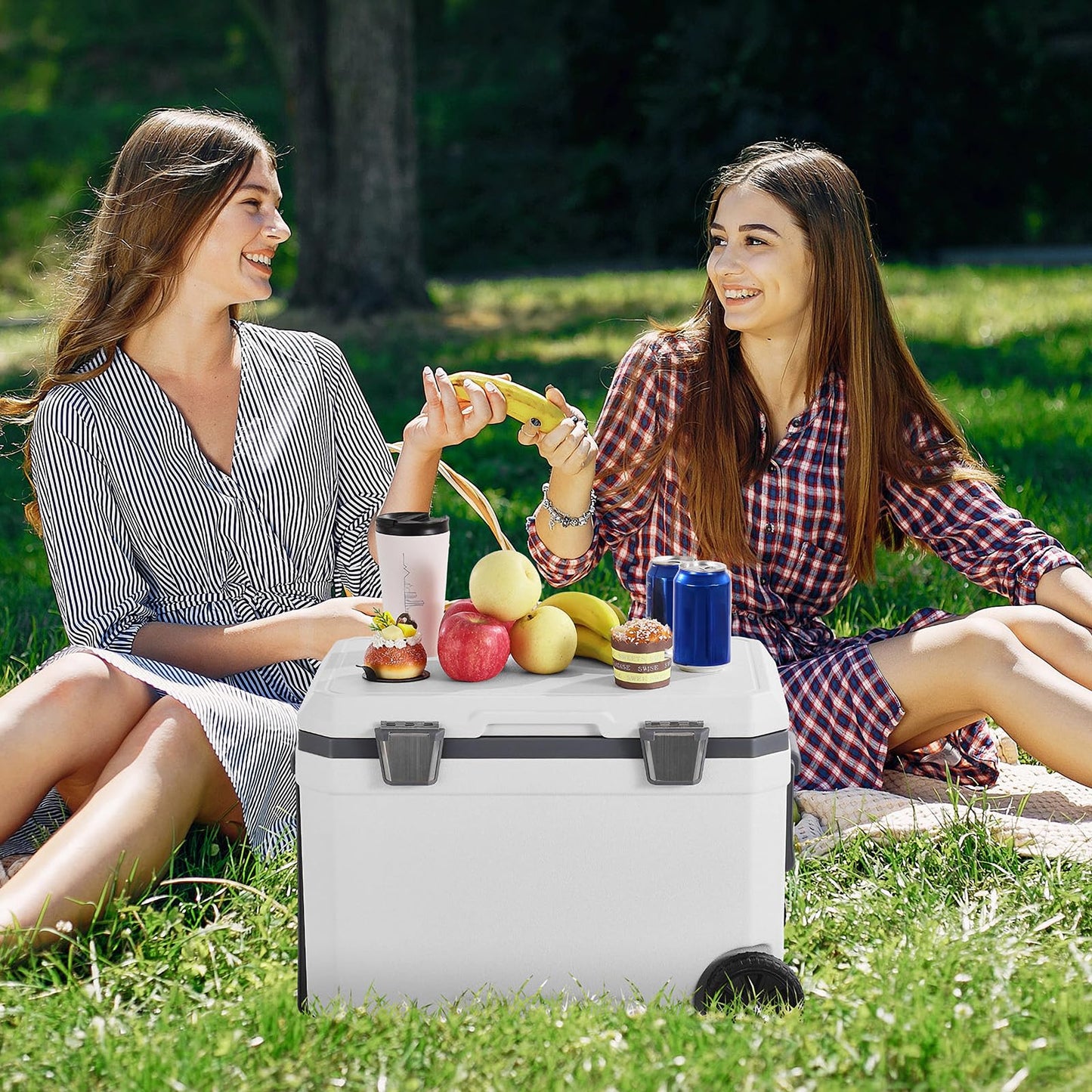 VEVOR Nevera Portátil con Ruedas de 45 Qt con Retención de Hielo con Asas Resistentes y Portavasos Enfriador Portátil Aislado de Material Rígido Liviano Adecuado para Pícnics Familiares, Viajes